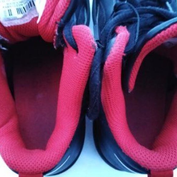 Youth Boys Nike Black/Red Dual Fusion Lightweight Basketball Sneakers Sz 4Y - Picture 5 of 7